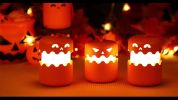 Halloween fun hand-held pumpkin lantern